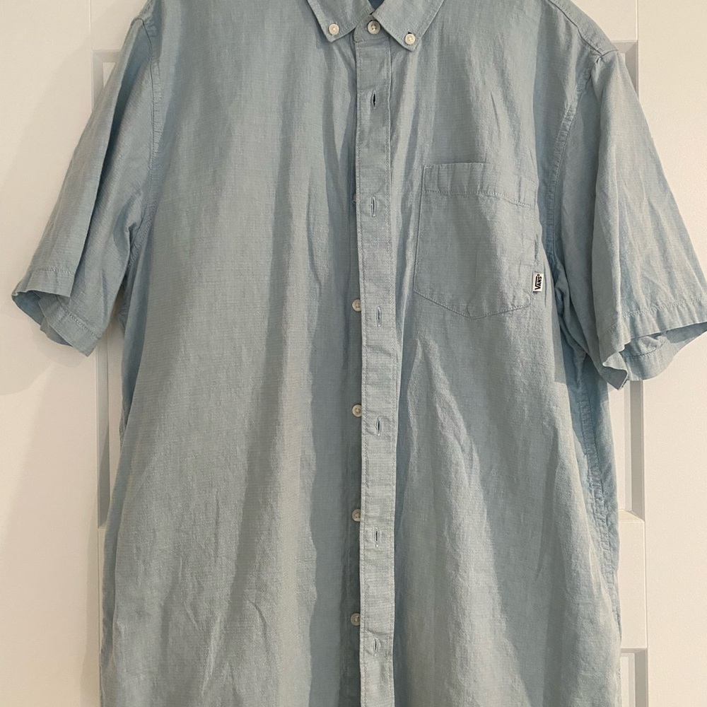 Vans Mens Casual Light Blue Short-Sleeve Button-Down Shirt